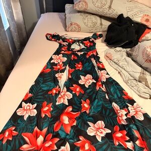 Elegant Floral Maxi Dress - Red and Green